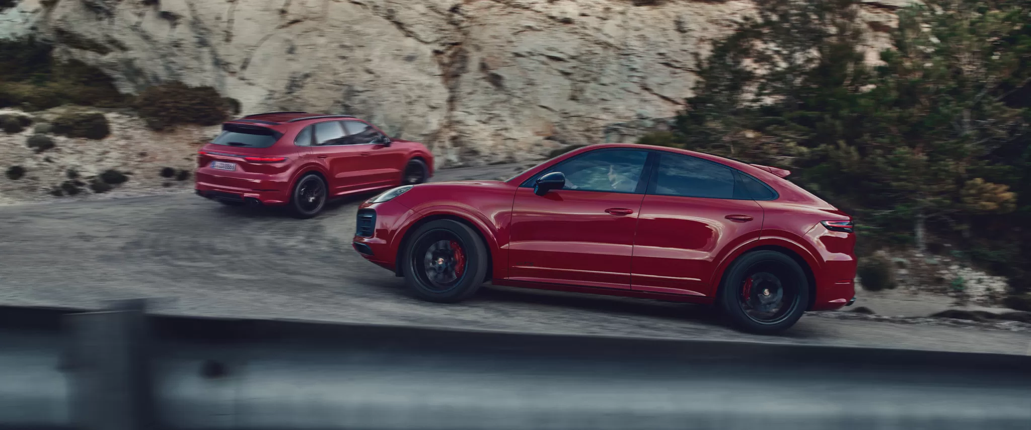 Теперь вновь с восьмицилиндровым двигателем: новые модели Cayenne GTS