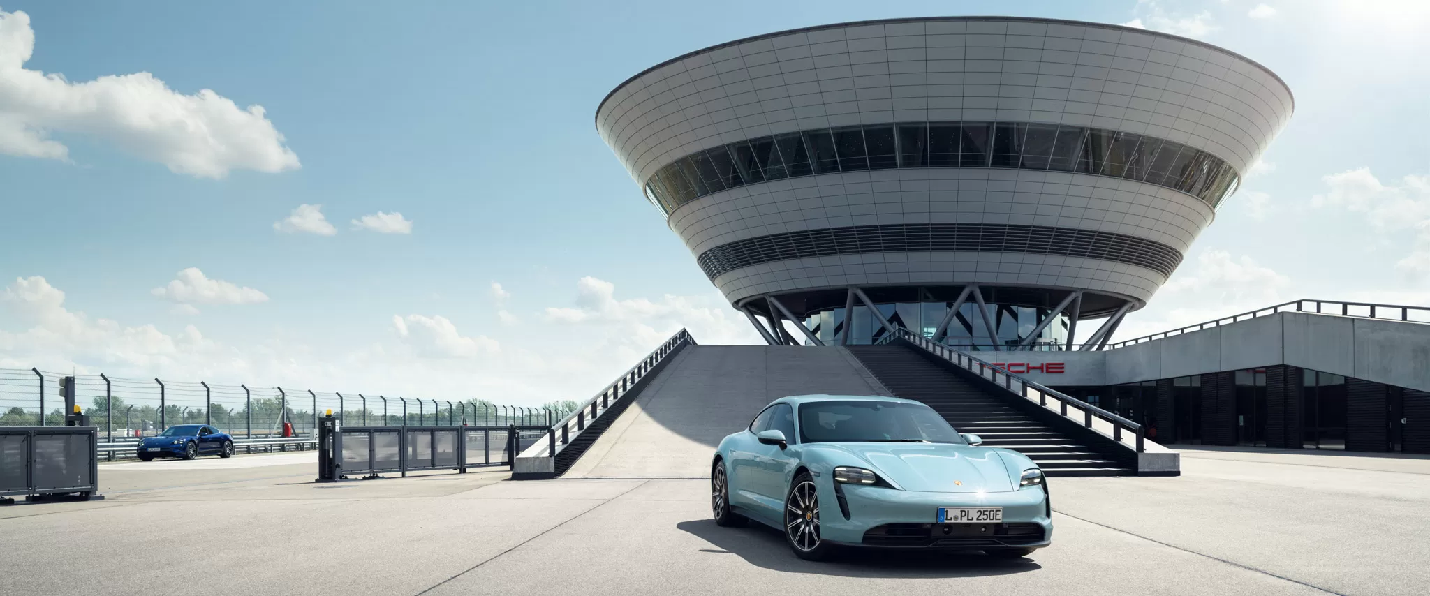 Завод Porsche в Лейпциге готовится к электромобильности.